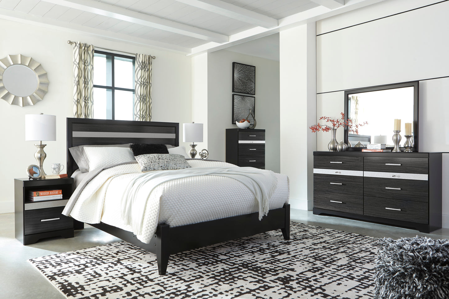 B304 Starberry King Panel Bed
