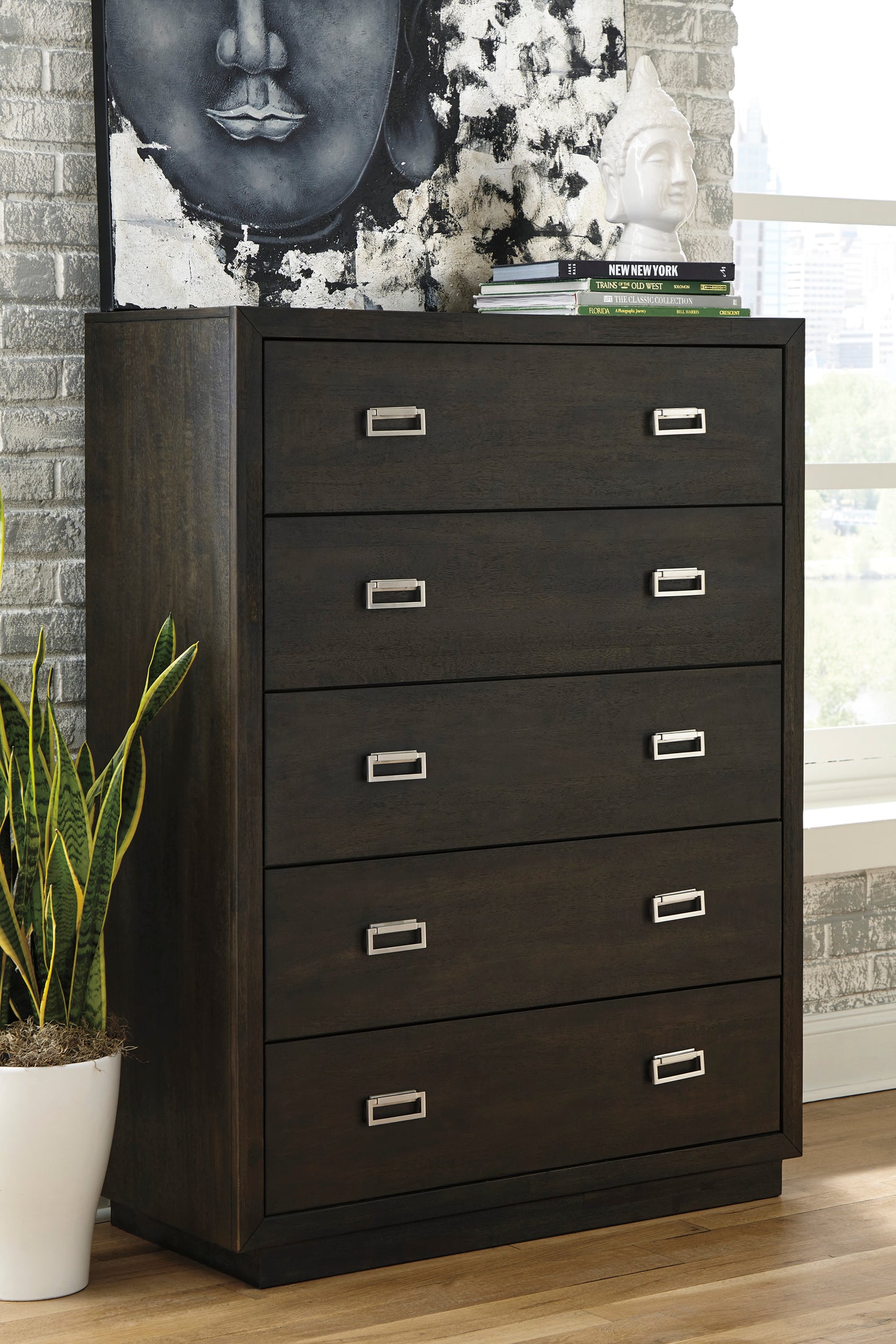 B731 Hyndell 8 Drawer Dresser, Mirror and 5 Drawer Chest