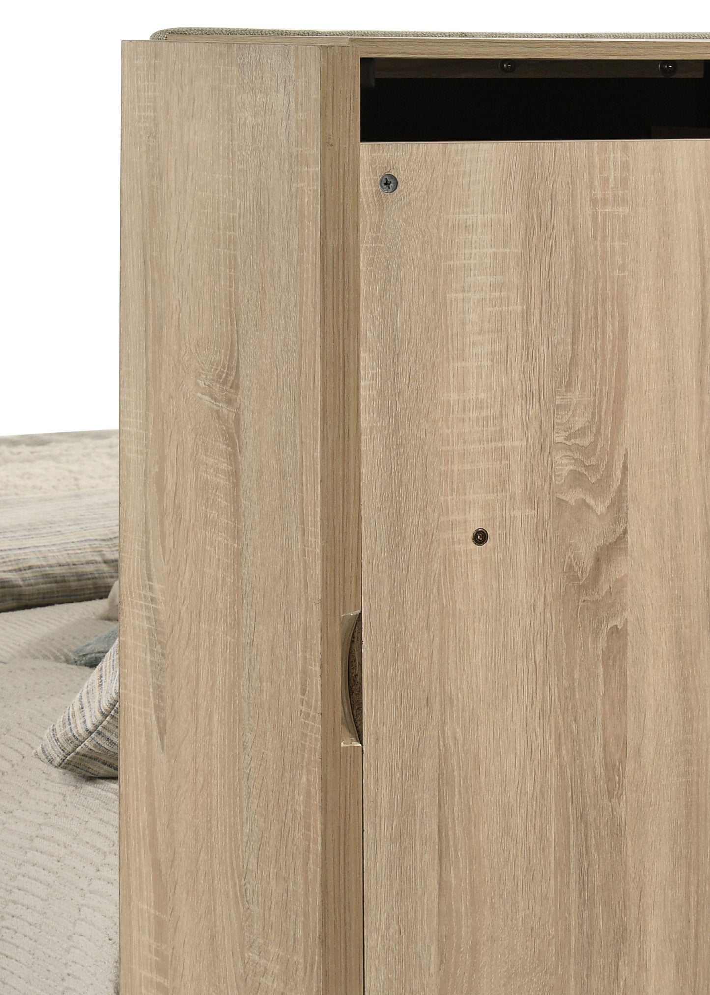 Arielle 4-piece Eastern King Bedroom Set Light Oak