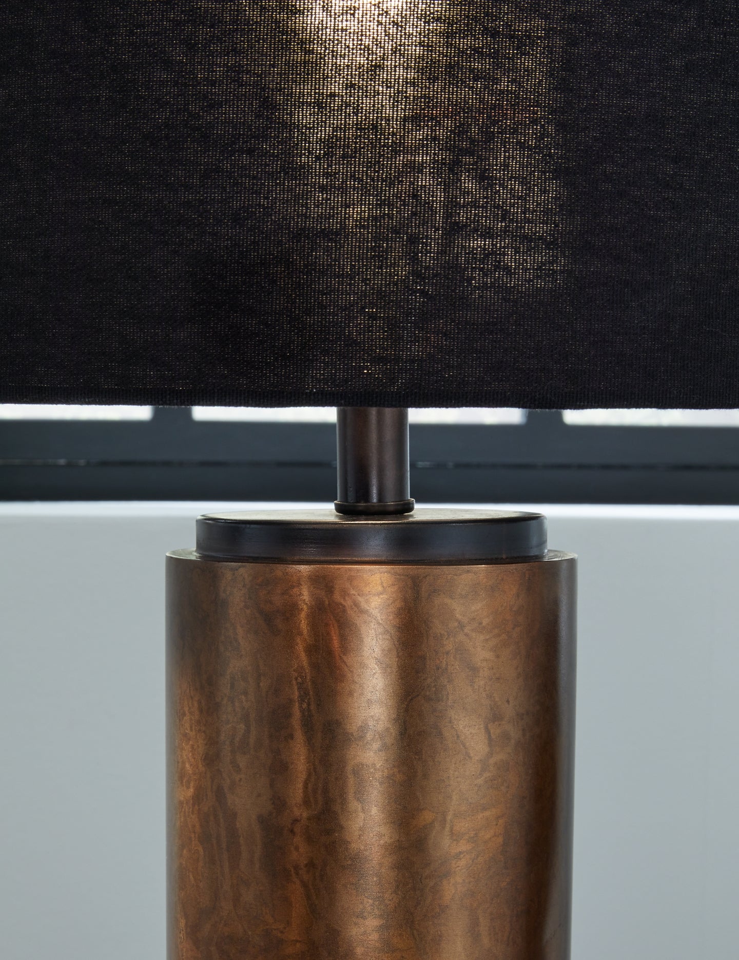 Hildry Metal Table Lamp (1/CN) JB's Furniture Furniture, Bedroom, Accessories